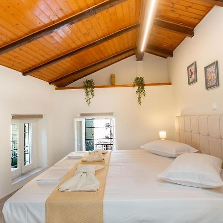 Odisseus Old Town Apartment Corfu  Экстерьер фото