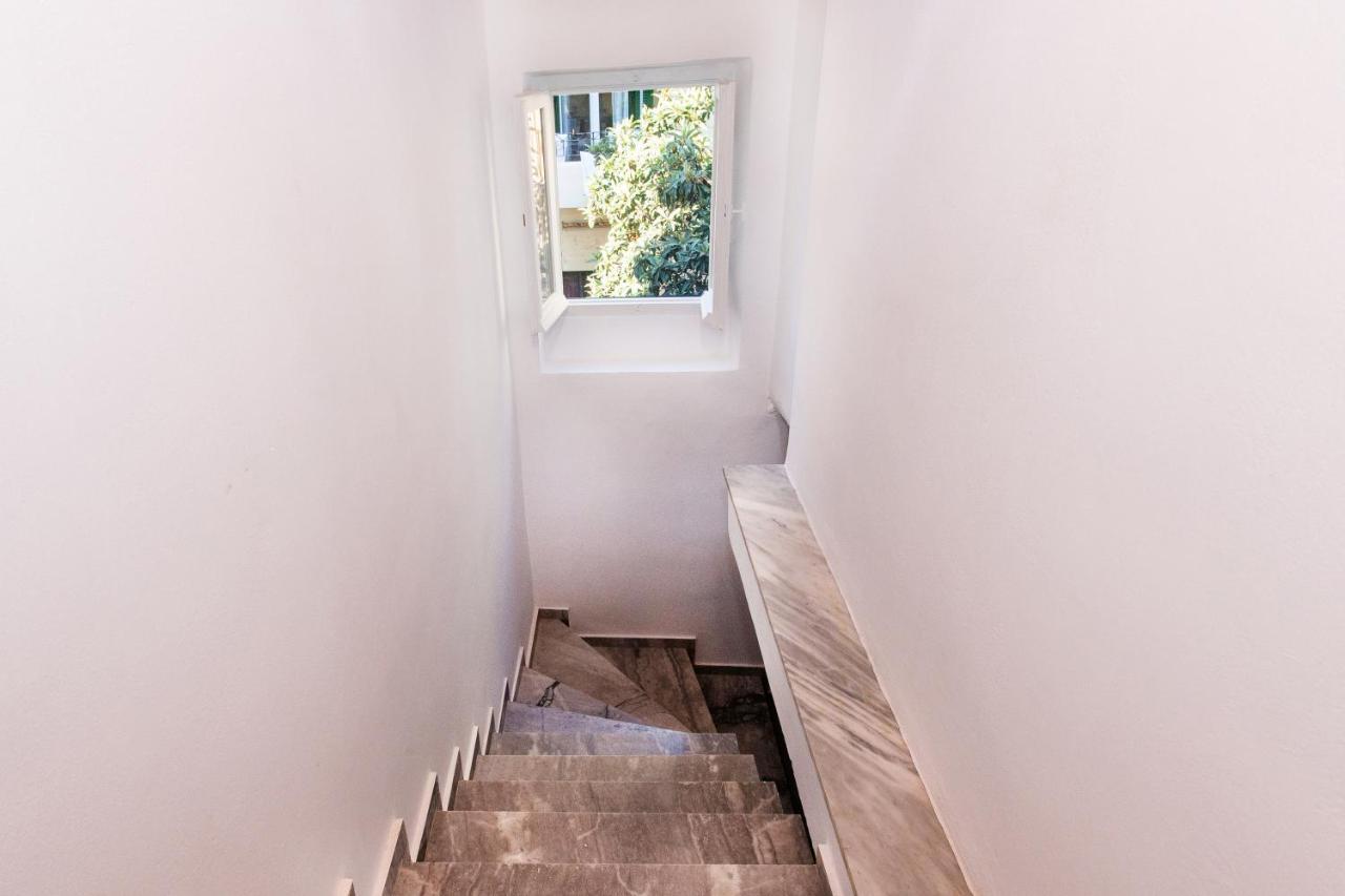 Odisseus Old Town Apartment Corfu  Экстерьер фото